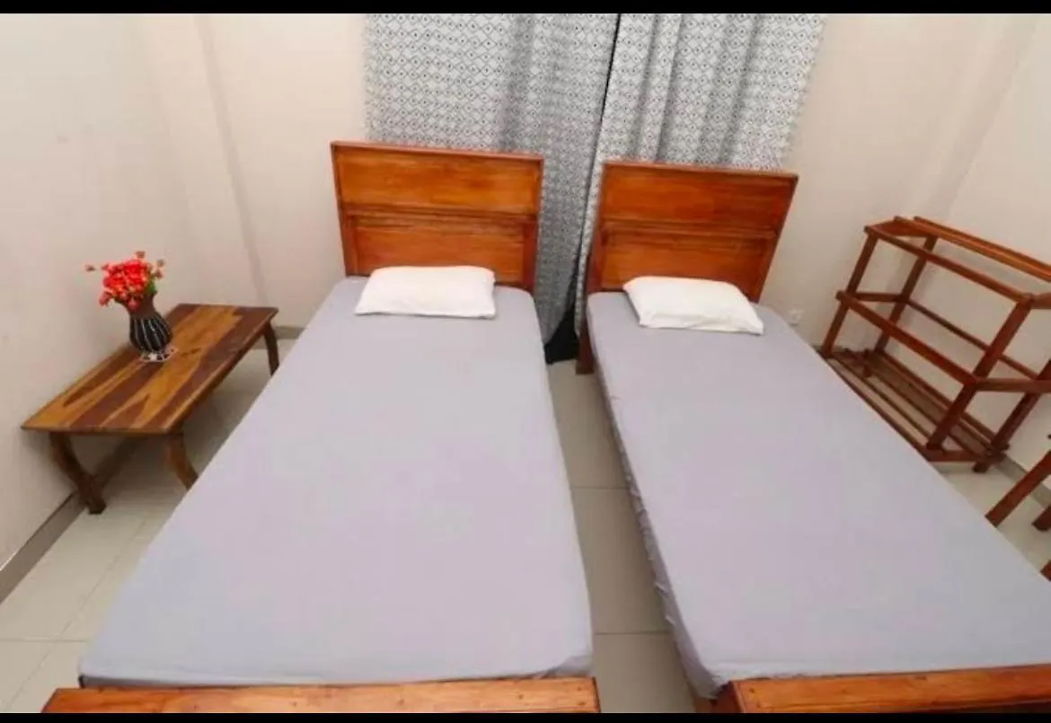 Pawra Wood In Hotel Kandy