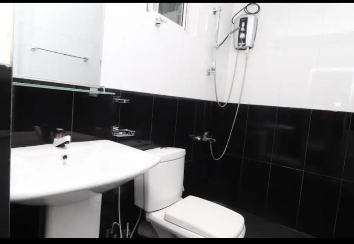 Pawra Wood In Hotel Kandy