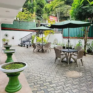 Hotel Red Star Kandyan, Kandy